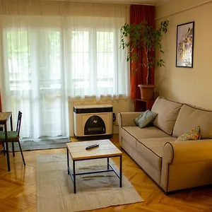 https://foxy-apartman.egerhotels.net