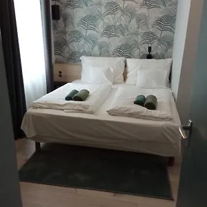 https://cherry-ii-apartman.egerhotels.net