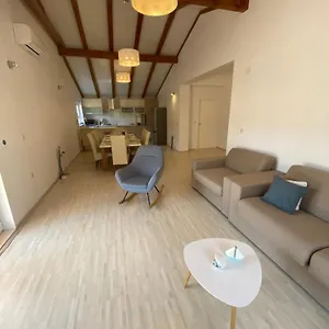 https://mobile-homes-camping-biograd.hotelinzadar.com