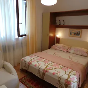 https://apartments-barbara-porec.in-istria.net
